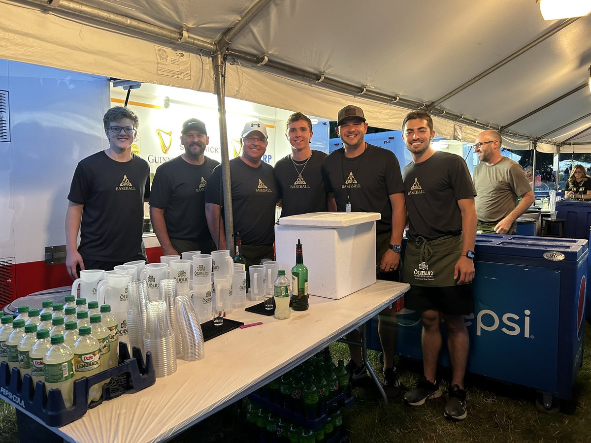 DubJeromeBSBL's tweet photo. A HUGE thank you to our parents and coaches for their time @DublinIrishFest this weekend! https://t.co/oUU277wcgL