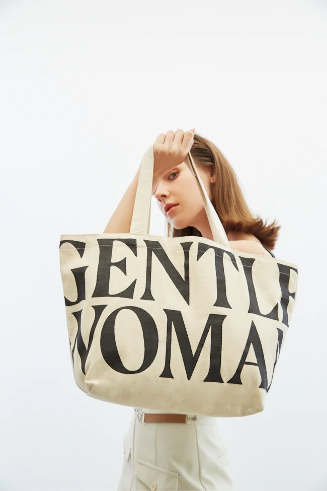 PurpleMazePH's tweet photo. wts lfb ph 

gentlewoman canvas tote bag - cream 
1500php 
• original and brand new 
• from thailand 
• onhand 
• actual photo 

🔖 gw gwclub https://t.co/MkWxxqLwn1