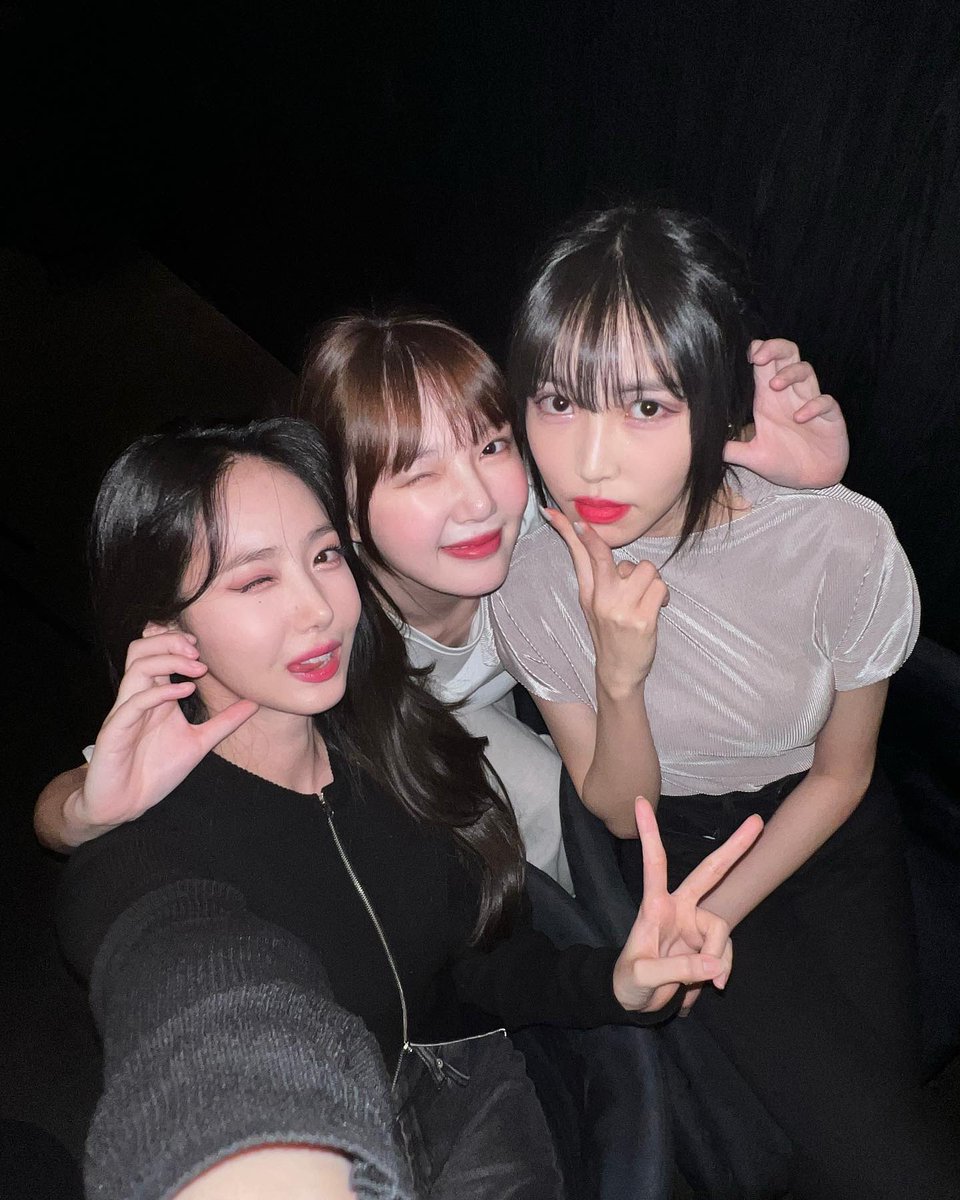 GFS_backup's tweet photo. [PIC] 230806 - SinB (bscenez) post

🐱Noisy

#GFRIEND #VIVIZ #SINB @VIVIZ_official https://t.co/Zu3aon5JMy