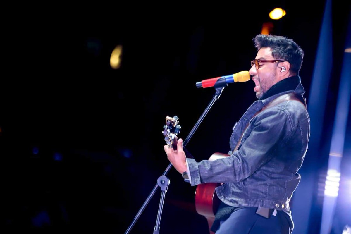 boyaca_noticias's tweet photo. #Sogamoso | Ante aproximadamente 6.000 personas, la convocatoria de adoración, que cerró el cantante Alex Campos, fue un éxito total; además de la masiva asistencia de público y contrario a lo que muchos esperaban, no se habló de candidatos ni política. https://t.co/q6MPF6KtbY