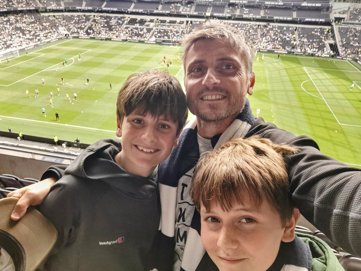 prettejohn's tweet image. At the @SpursOfficial Shaktar Donetsk game. What a stadium!! Best in the world Very good home brewed pint too. #coys #thfc