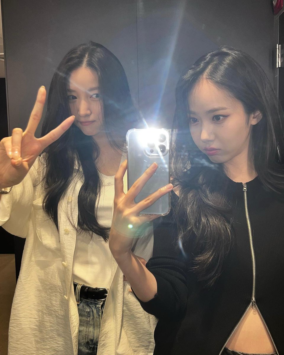 archiveforsinb's tweet photo. THE WORLD IS HEALING! https://t.co/mwrJW7QI0e