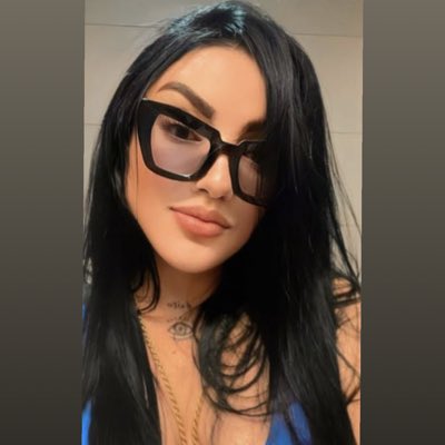 Valentinafad's tweet photo. #NuevaFotoDePerfil https://t.co/LL4hzptNRm