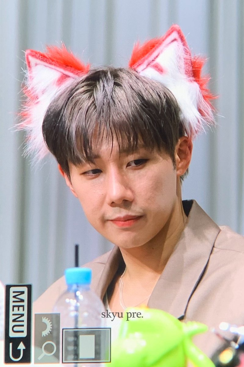 sky_u89's tweet photo. 230806 팬싸인회

#인피니트 #김성규 #성규
#INFINITE #KIMSUNGKYU #SUNGKYU https://t.co/7cIrtzHM5d