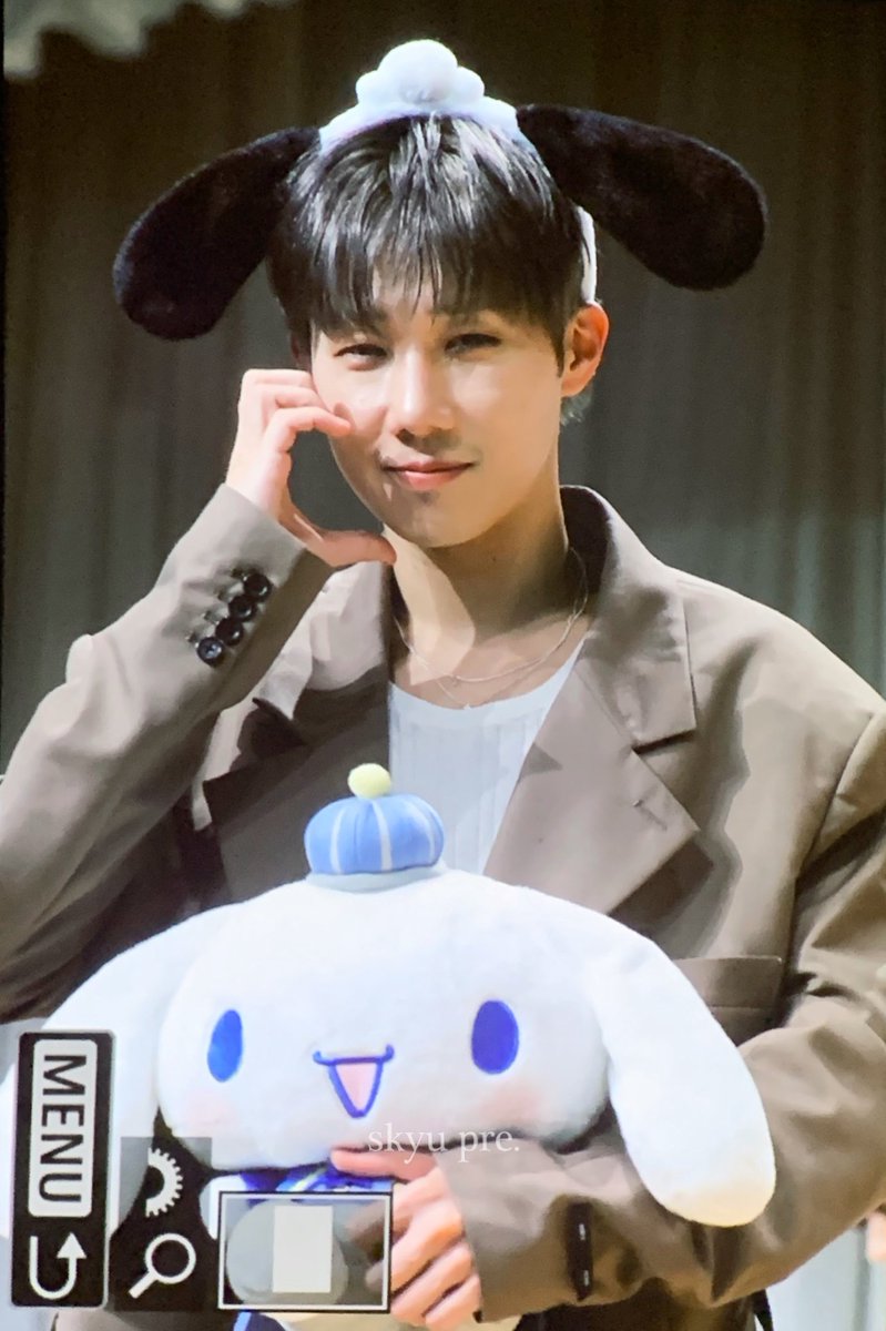 230806 팬싸인회

#인피니트 #김성규 #성규
#INFINITE #KIMSUNGKYU #SUNGKYU