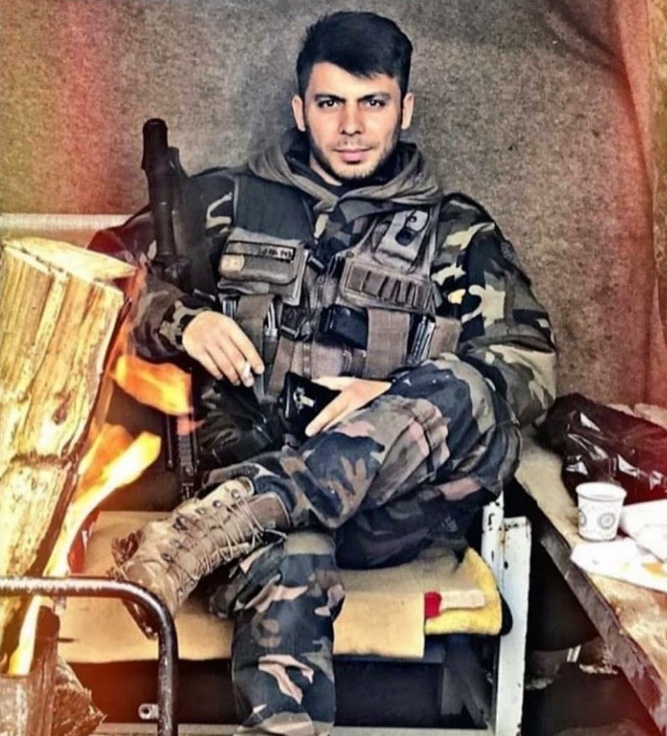 Şehadetinin yıl dönümünde Polis Özel Harekat Memuru Erhan Konuk'u rahmetle anıyoruz.