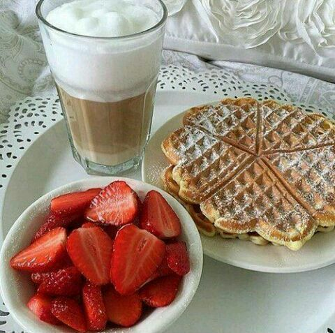 prettiestavenue's tweet photo. heartshaped waffles https://t.co/FeVKtrjE9C