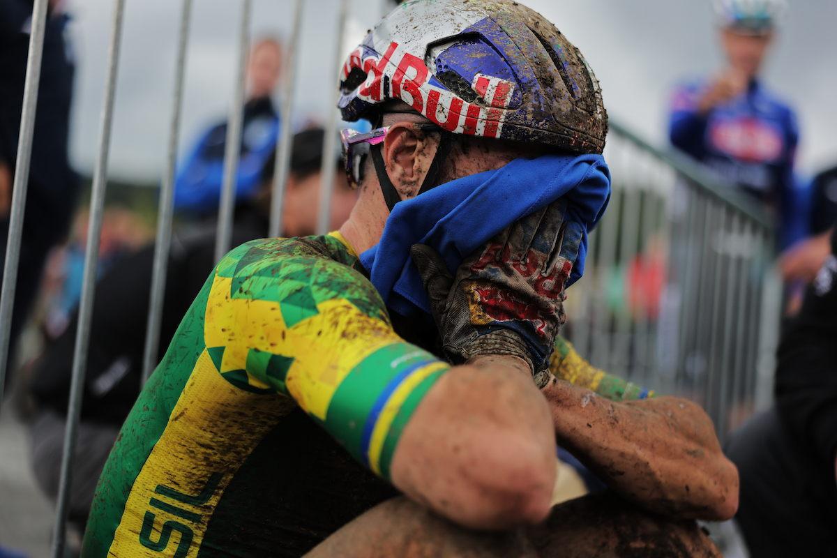 UCI_MTB's tweet photo. ALL. IN. 💪 

That meant everything to Avancini, crossing the line first in Glentress to take the 2023 UCI Men Elite MTB Marathon World Championship title 🌈🥇

#GlasgowScotland2023 | @UCI_cycling https://t.co/fLrSnmmae2