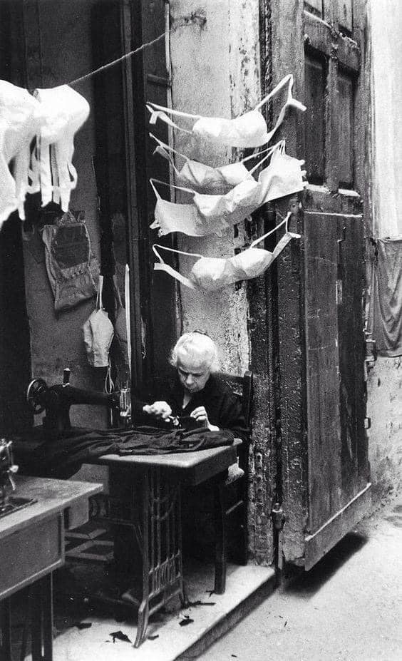 #italy #loveitaly #naples 
David Chim Seymour, Napoli, 1957.