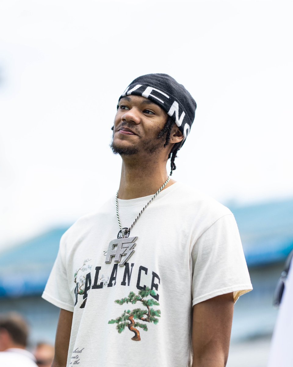 #DUUUVAL native @iam_AlexFudge pulled up before heading to @Lakers camp!