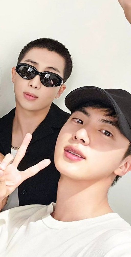 koremoonrj's tweet photo. Joon can now change 'me never on your timeline' .. he's on jin's insta https://t.co/Q7w4HW3Lrj