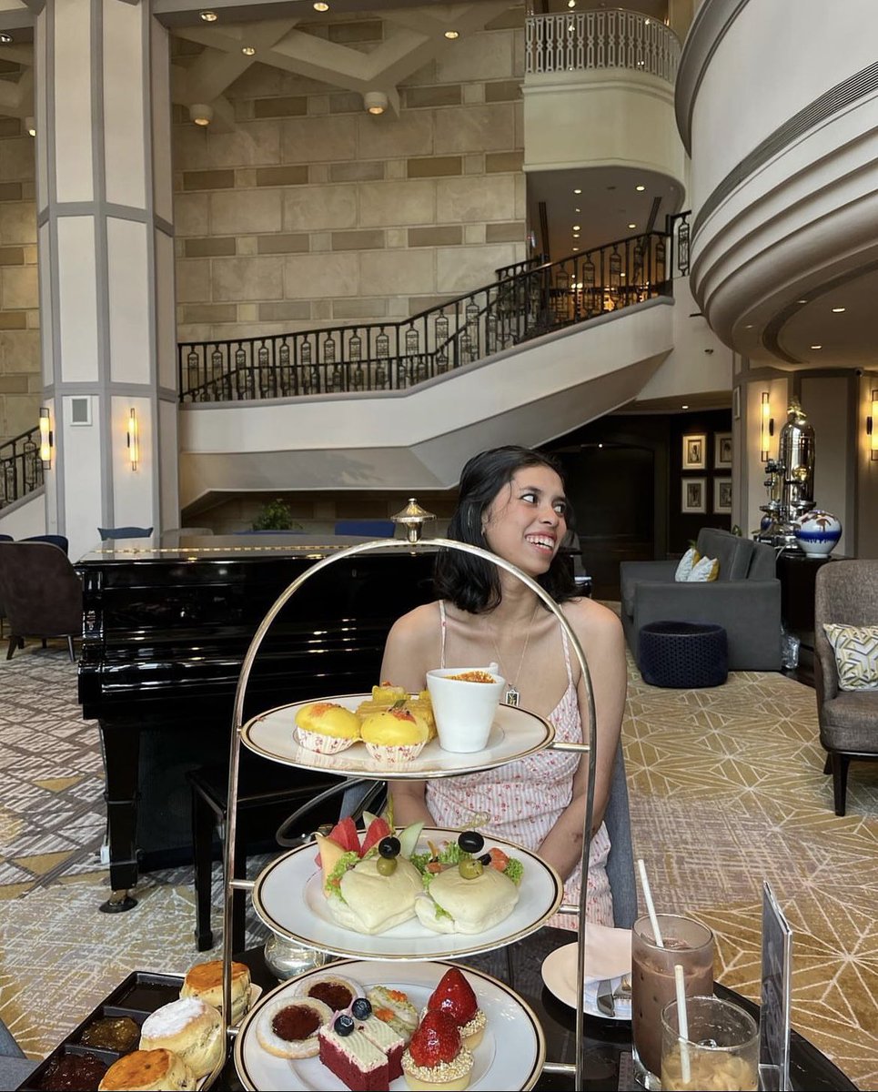 icsmksh's tweet image. Fun Facts on our Club Service Asst. Director, Alexia Ava

I make seriously unfunny jokes that are so unfunny that they become funny. i loveeeeeeeeee Taylor Swift ( i would sell my left foot to go to her concert ) - i can list the 50 states of America 😁