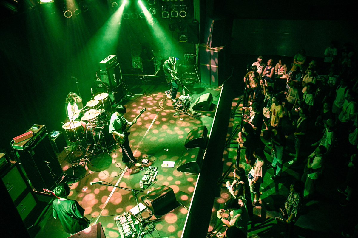 VINCE;NT tweet media