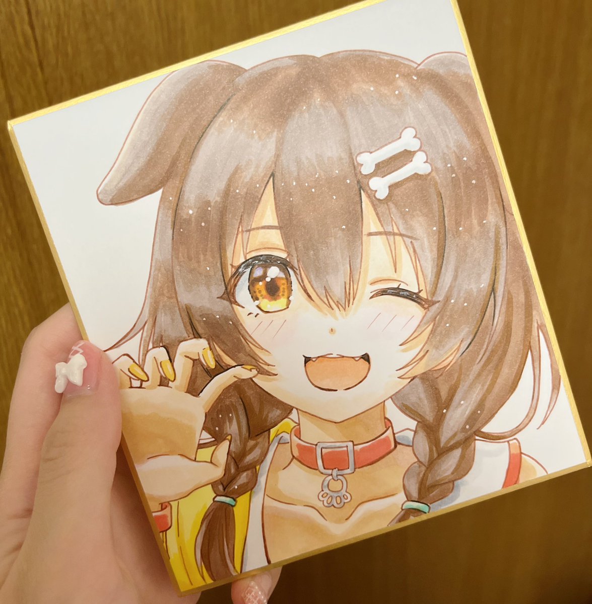 アナログがやっぱり苦手…
力尽きたので今回は色紙1枚だけにしておきます💧
私の持ってるコピックではこぉねちゃんの髪が思うように塗れなかった…