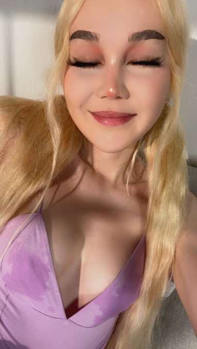 Serious question.  How do people smile with their teeth ??!  I was never able to &hellip; 💩 https://t.co/AS