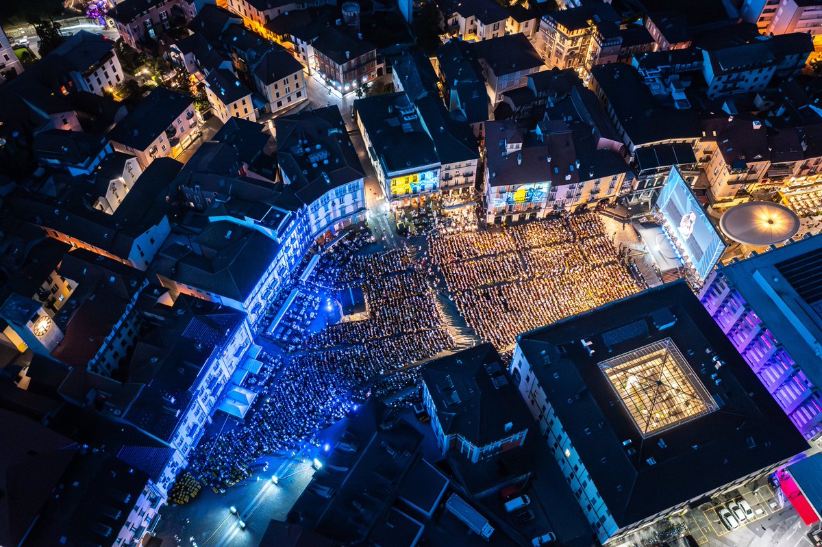 Yesterday's #PiazzaGrande from above, a pure vision!💛

📸 Locarno Film Festival / Ti-Press