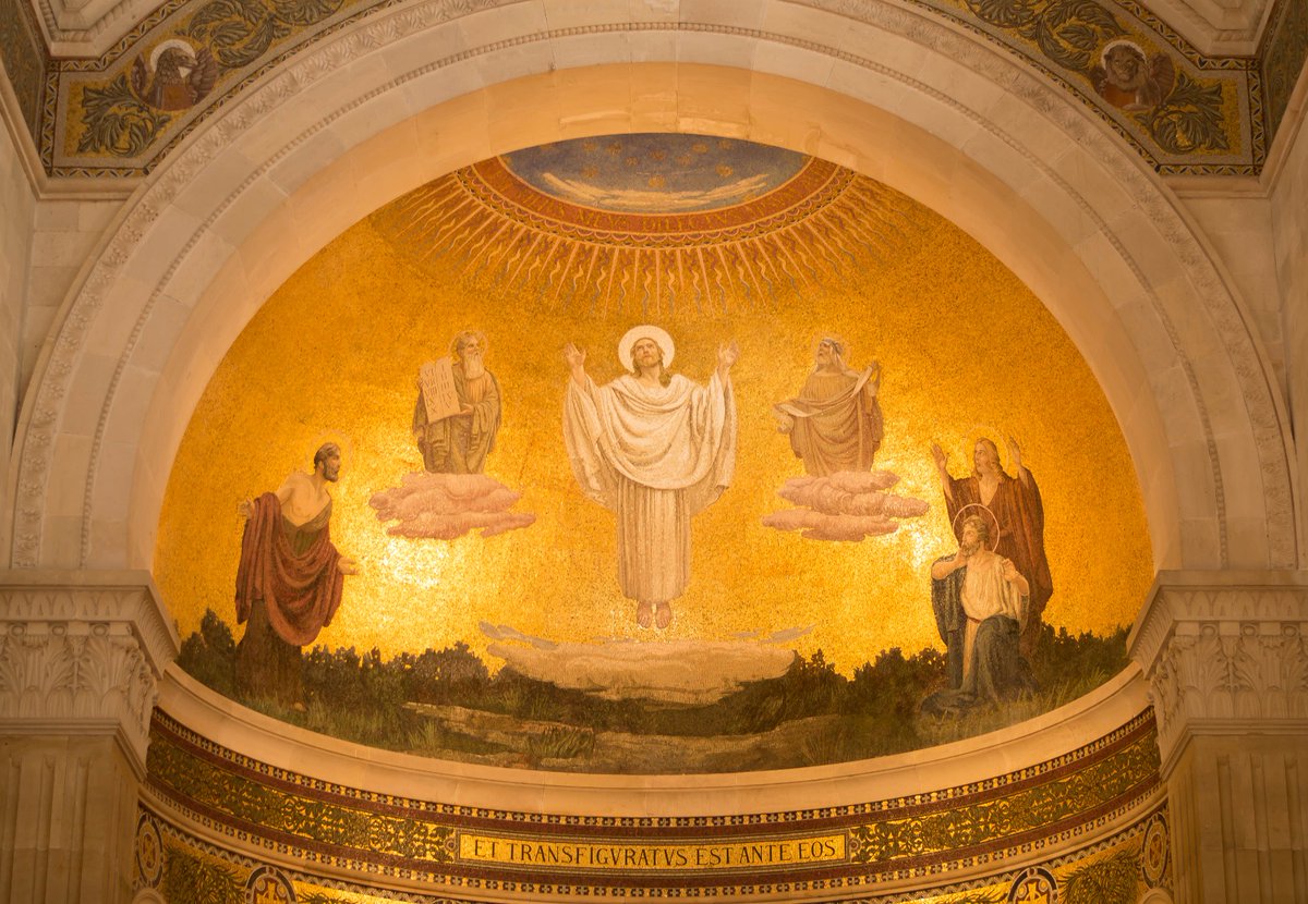 #TransfiguraciónDelSeñor
Con esta foto del santuario del Monte Tabor te deseamos feliz fiesta de la transfiguración del Señor. "Que el Señor te bendiga y te guarde, muestre su rostro sobre ti y te dé la paz" (Nm 6,24-26). #Transfiguration, #JMJ2023Lisboa