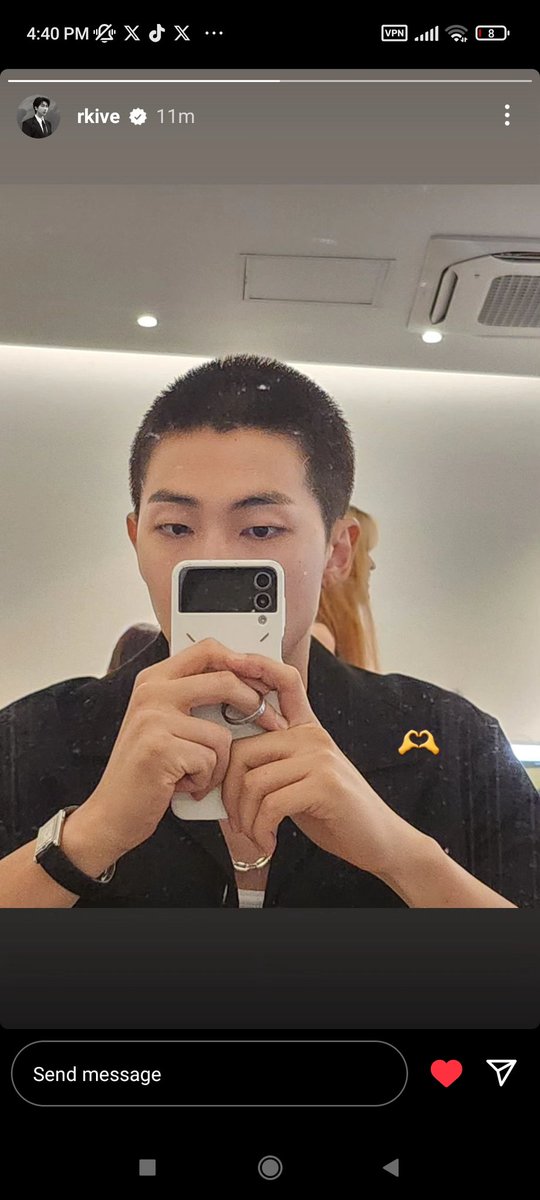 eaindray_sin's tweet photo. Love you 🤟🏻

#방탄소년단알엠 #김남준 #방탄소년단RM  #BTSRM #Namjoon #RM https://t.co/fIh1zg6mNu