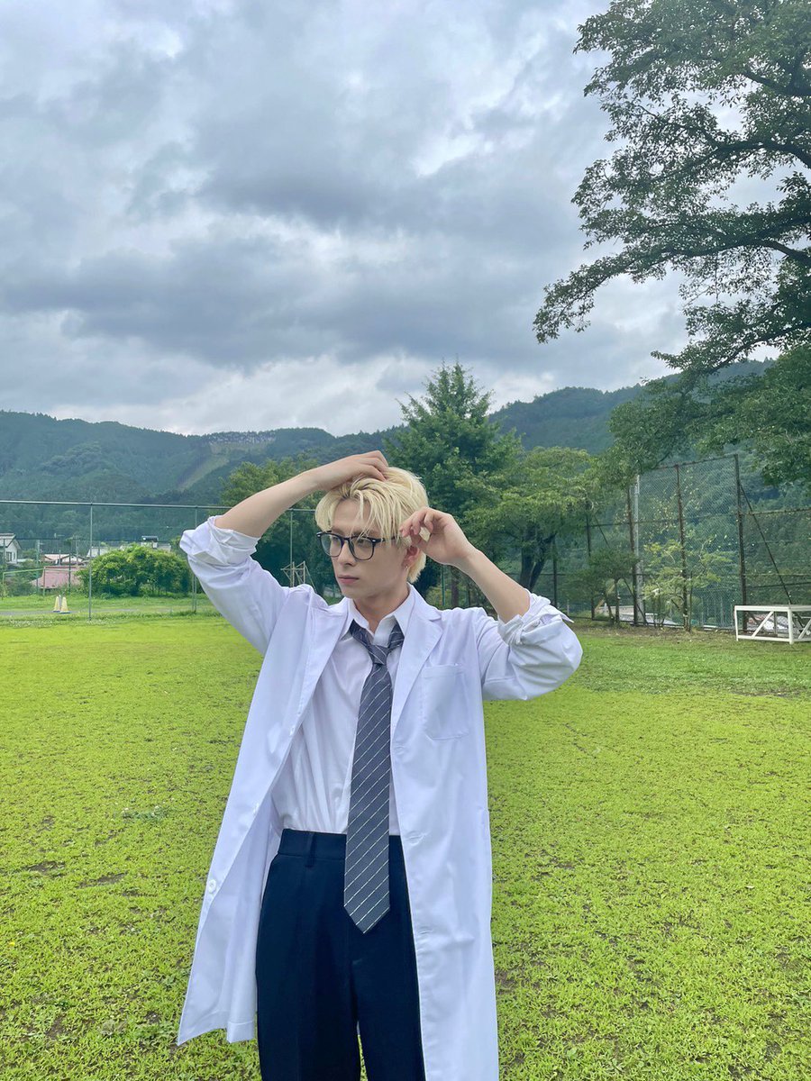 official__INI's tweet photo. [#西洸人]

ひろと教授👨🏼‍🔬

#INI #NISHIHIROTO https://t.co/K5Cv42uult