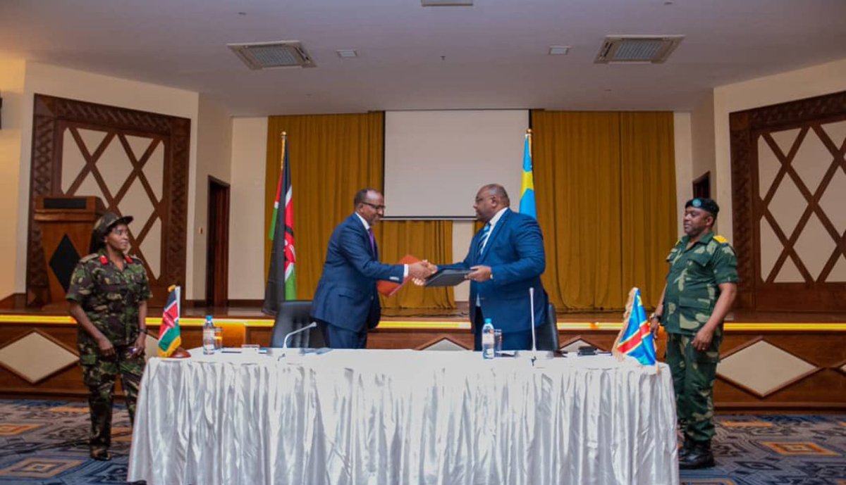 AFRICA24TV's tweet photo. Le 🇰🇪#Kenya et la 🇨🇩#RDCongo ont signé le 4 août 2023,un accord de coopération militaire à #Goma. Il comprend, entre autres, l'entraînement des Forces armées congolaises (FARDC) par l'armée kényane. Les premières unités sont déjà en cours de formation à Kisangani. https://t.co/P5fcK6BXjh