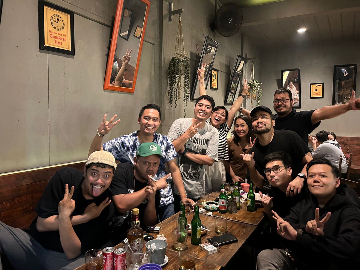 DanialDW's tweet photo. La Familia !!! https://t.co/XssZjoXqKm