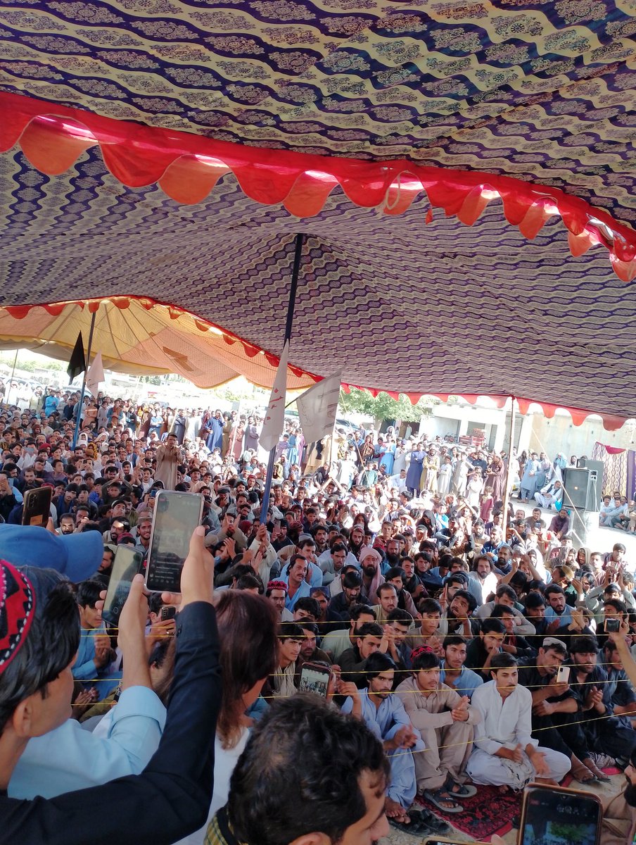 riazk4477's tweet photo. @ManzoorPashteen منظور پشتون ته مبارکي وايو په سنجاوي کي په کاميابه جلسه https://t.co/a6WdOv0JlW