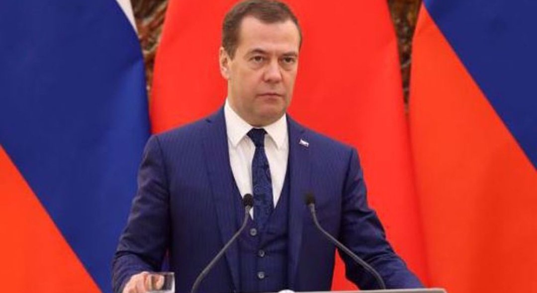 Militant.André.D (@circonscripti18) on Twitter photo ⚡ #Russia 🇷🇺 Vice-Président 🇷🇺 <a href="/MedvedevRussiaE/">Dmitry Medvedev</a> : "Cependant, les négociations elles-mêmes ne sont pas encore nécessaires. L'ennemi doit ramper à genoux, implorant grâce."
🗣️" Il est difficile de condamner la volonté de mettre fin à la guerre.
Il est impossible de contester les ⚡ #Russia 🇷🇺 Vice-Président 🇷🇺 <a href="/MedvedevRussiaE/">Dmitry Medvedev</a> : "Cependant, les négociations elles-mêmes ne sont pas encore nécessaires. L'ennemi doit ramper à genoux, implorant grâce."
🗣️" Il est difficile de condamner la volonté de mettre fin à la guerre.
Il est impossible de contester les