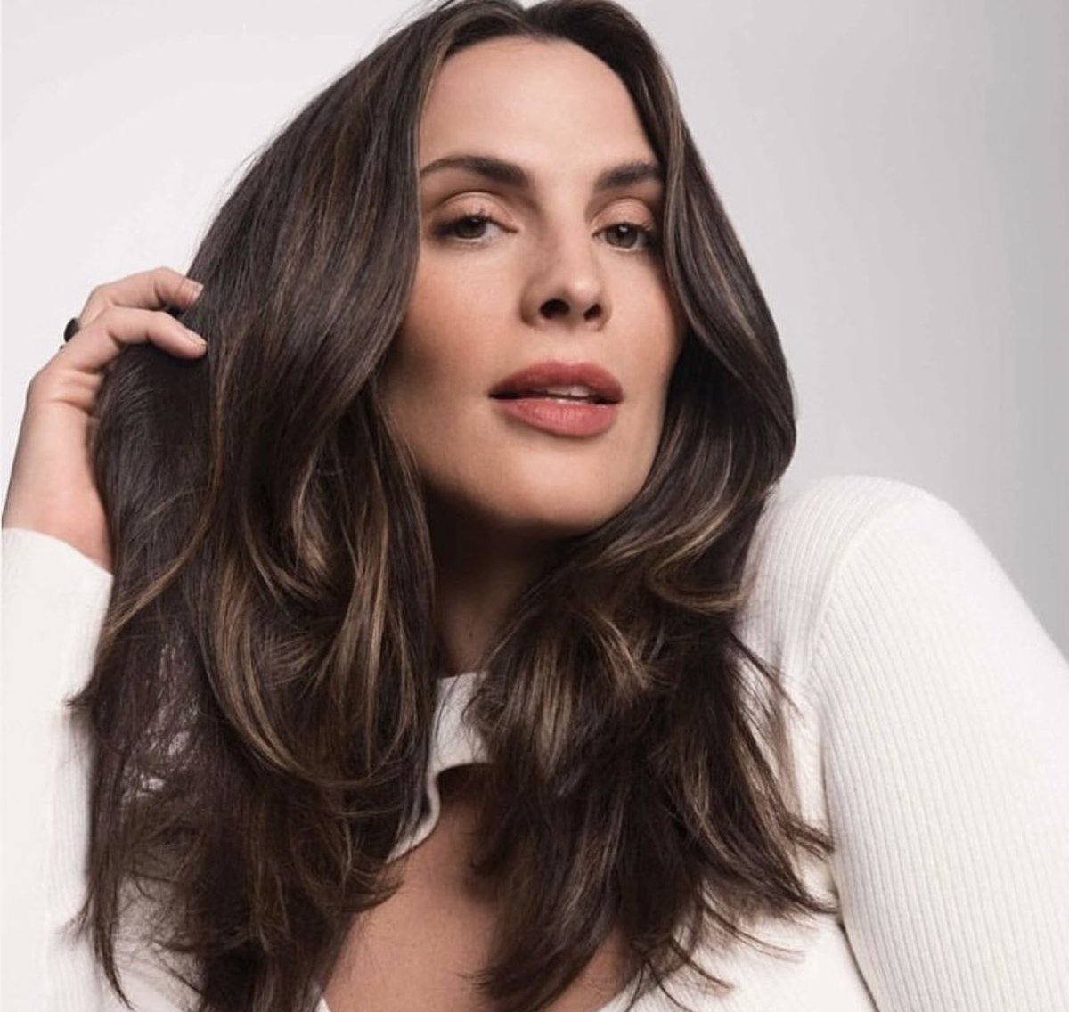 TinakiniryMgmt's tweet photo. Alecia’s new work for Living Proof is live at Ulta! ✨ Way to go Alecia! #watchthisface #beautyshoot #imwithtina https://t.co/gYkruDOafM
