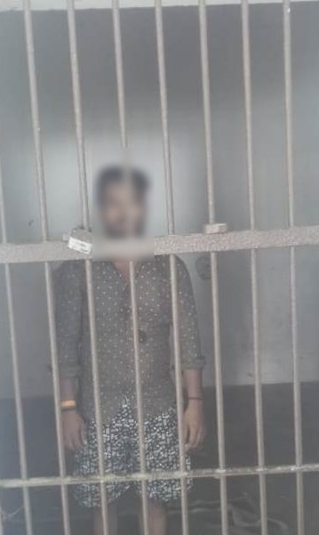 gorakhpurpolice's tweet photo. #gorakhpurpolice 
#PoliceAction 

➡️हत्या का प्रयास करने के आरोप में अभियुक्त अंकित को #PsBasgaon पुलिस द्वारा गिरफ्तार किया गया ।    
➡️कब्जे से 315 बोर का 01 अवैध तमंचा व 01 कारतूस बरामद 

#UPPolice @dgpup @AdgGkr
@diggorakhpur https://t.co/zrFy7VlAZf