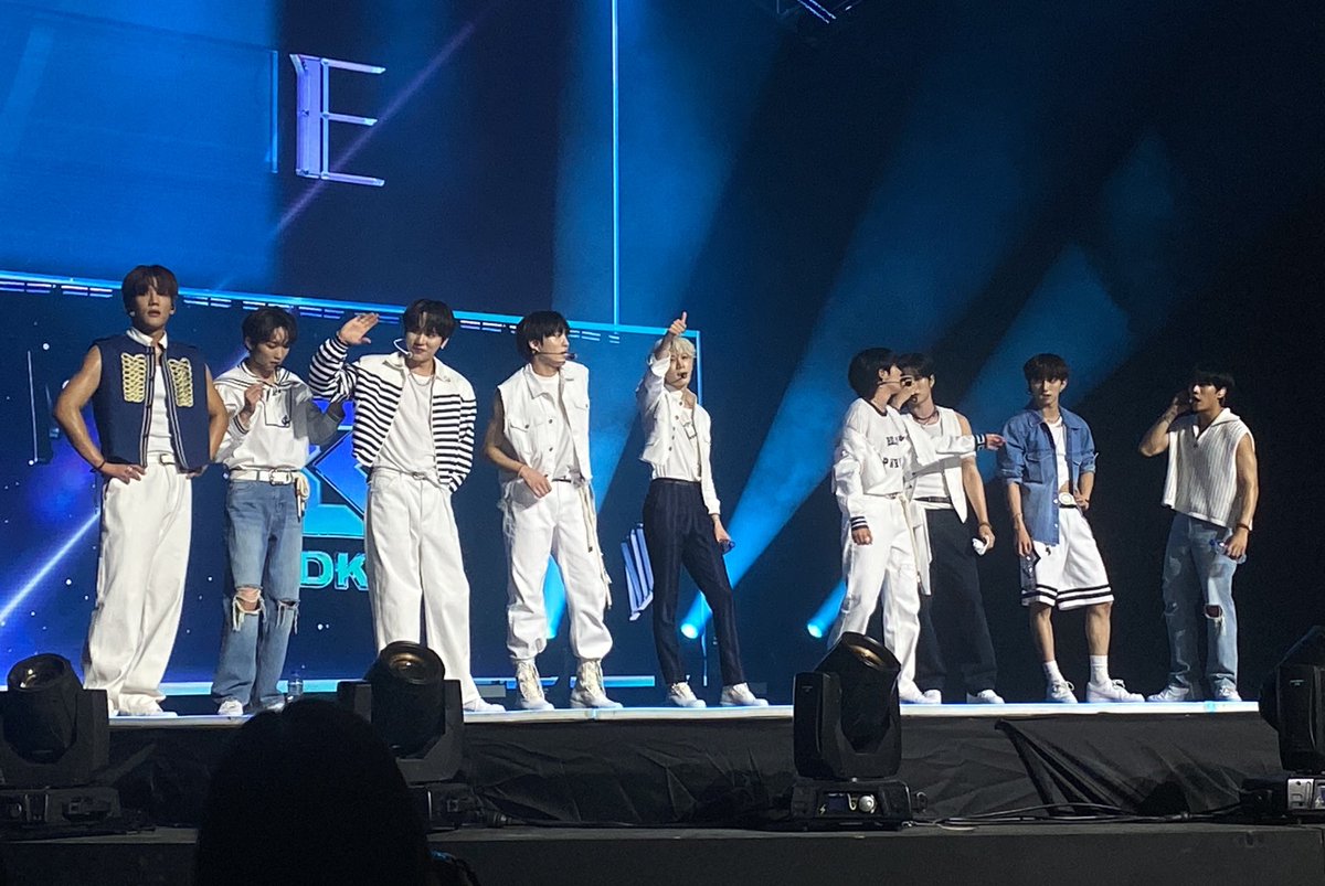hellomaknaes's tweet photo. 우리 다크비 이번 활동 잘 끝내줘서 너무 고맙고 기특해 🥹 3년만에 드뎌 직접 만나서 정말 반가웠어 😭🫶🏼 다크비와 함께하는 시간 모두 소중하고 덕분에 참 행복했어 ✨ 항상 고맙고 또 고마워 우리 꼭 또 보자!! 다크비 사랑해 아주 많이 🤍

#다크비 #DKB @DKB_BRAVE https://t.co/kGnwmchDHQ