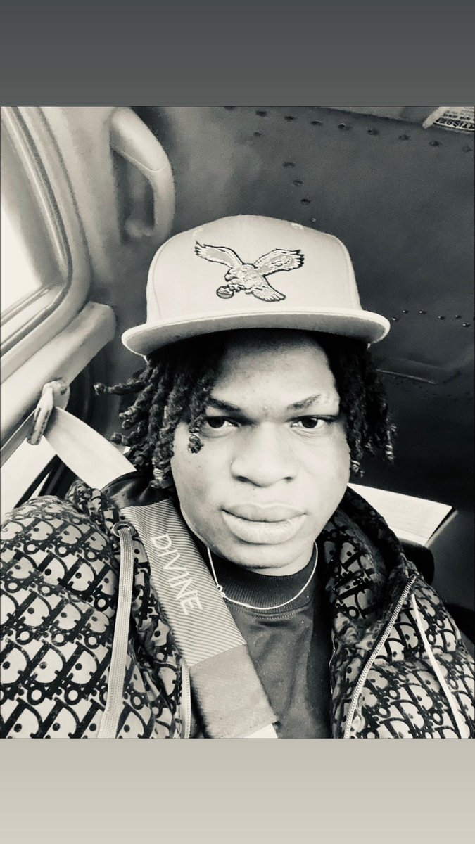 ogmaskaria1's tweet image. Free giveaway 10k for just 4 people 
  Like and tweet , follow me and drop ur accounts