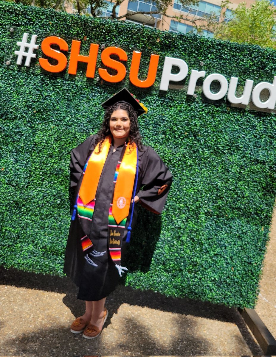 Adri_Vazquez80's tweet photo. Yesterday was the commencement of my daughter's new journey! I am beyond proud and the happiest mother on Earth right now! @SamHoustonState graduate 🎓 in my house!  #criminaljustice #forensicscience #GodIsGreat #SHSUProud Te amo mi princesa hermosa! GRACIAS DIOS 🙏 8.5.23 https://t.co/7lPBRaEskW