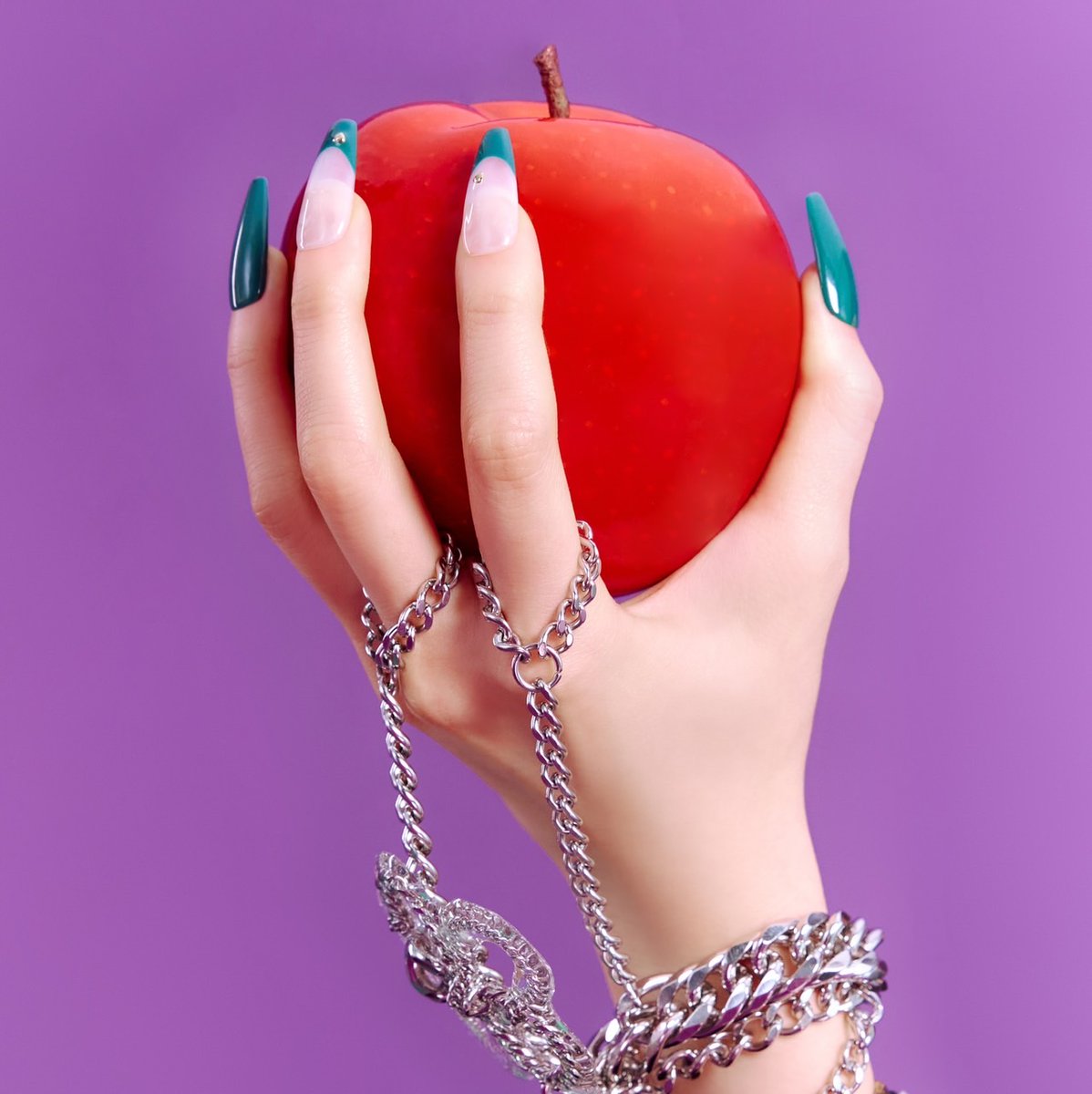JYPEITZY_JP's tweet photo. Bring me an Apple!

#ITZY #MIDZY https://t.co/mP5DAQggdG