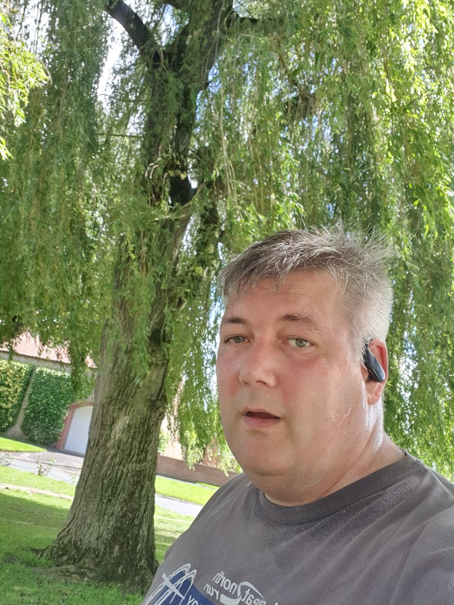 Only 5 week until the Great North Run. He's me. A total sweaty mess after today's long training run, questioning how I get myself into these things. Please check out the great work <a href="/sashyorks/">SASH (Safe And Sound Homes)</a> do and if you want to support please donate via my #JustGiving.  justgiving.com/fundraising/ma…