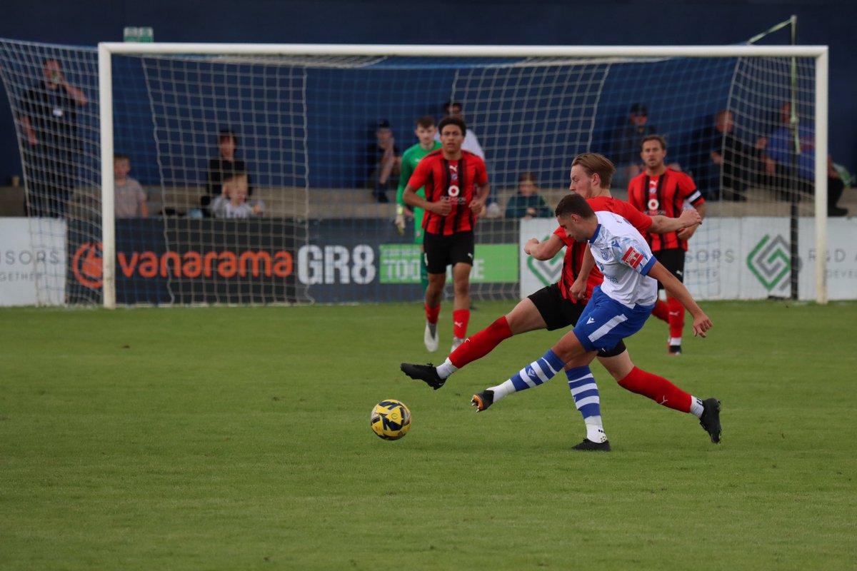 CoggeshallTown's tweet photo. We keep pushing. 🔴⚫️
#ENFCOG https://t.co/H0ip2qyBO0