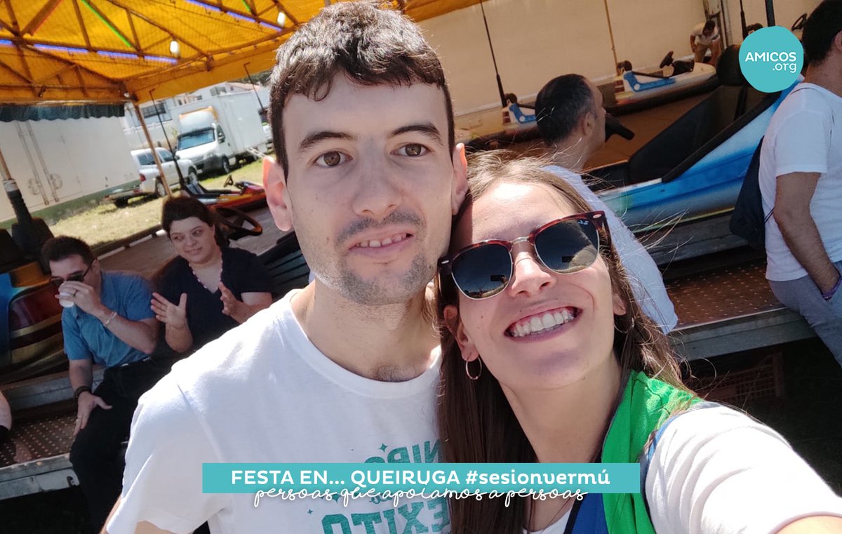 AmicosAsoc's tweet photo. Los Amicos 😊 estuvieron la semana en Queiruga donde se encontraban en fiestas 🎊 Estuvieron tomando un refresco 🧃 en la sesión vermú 🎤 disfrutando mucho del ambiente festivo 😍🥰 Mirad nuestras fotiños 📸

#queiruga #festas #sesionvermu #amicos https://t.co/KZtc7eU7VQ