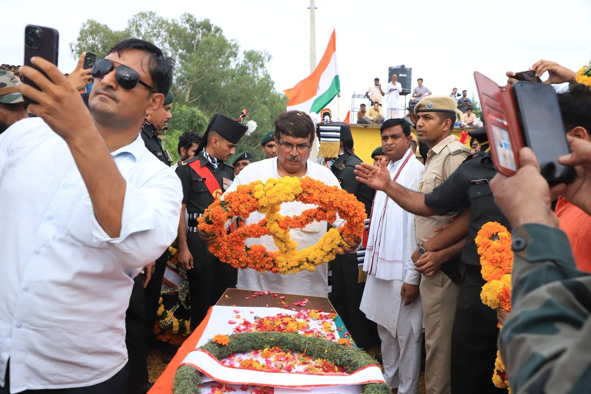 Alok Beniewal tweet media