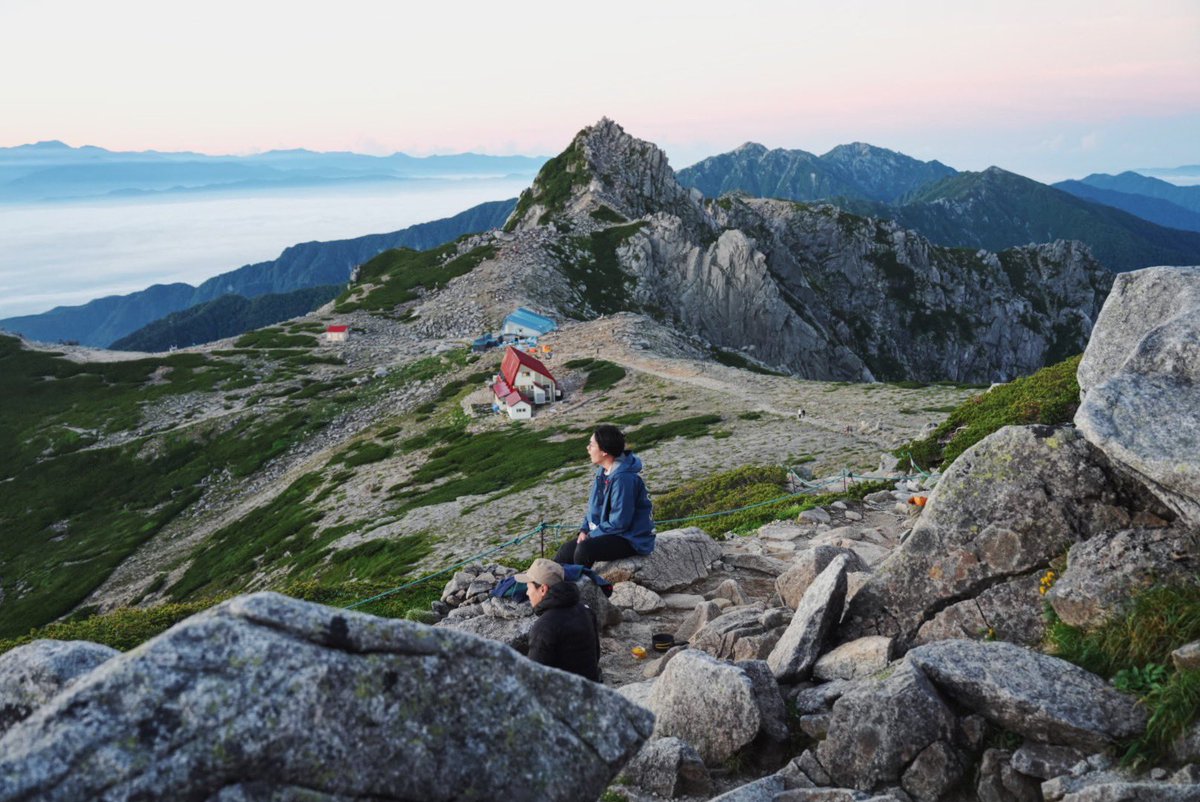 xxSopeth's tweet photo. 先週の木曽駒ヶ岳テント泊⛰️
山の上での日の出、めちゃよかった(めちゃ日焼けした) https://t.co/Ahf9nbD734