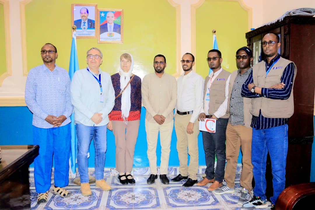 AdanKuusow's tweet photo. 5 August, 2023
Baidoa, Somalia

We Met Yesterday High Level Delegate From International Medical Corps(IMC), We Appreciated For Their Humanitarian Support(Health And Nutrition) to Somali People.
In discussion we agree to enhance humanitarian service and also to cover basic event. https://t.co/ubslrZBuCf