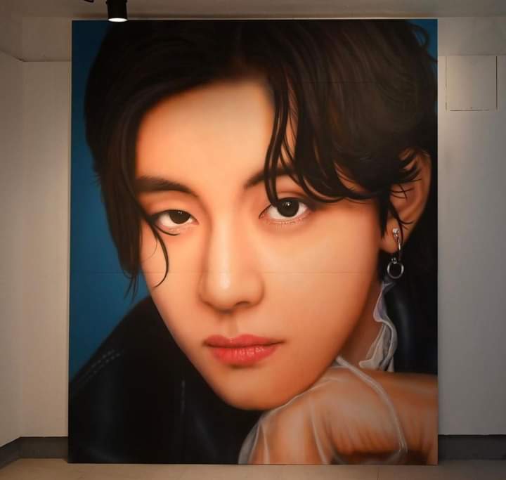 bearvismine's tweet photo. TAEHYUNG BORAHAE 
WE LOVE YOU TAEHYUNG https://t.co/uiufBodZoi