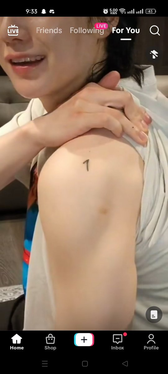 Agane_D's tweet photo. @minyo0n9i Here's the full arm 🙈 https://t.co/o5khXbo5M9