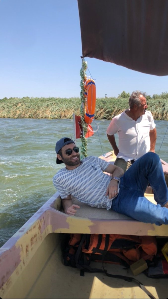 Seçkin Özdemir #YarenLeylek setinden bir fotoğraf paylaştı..