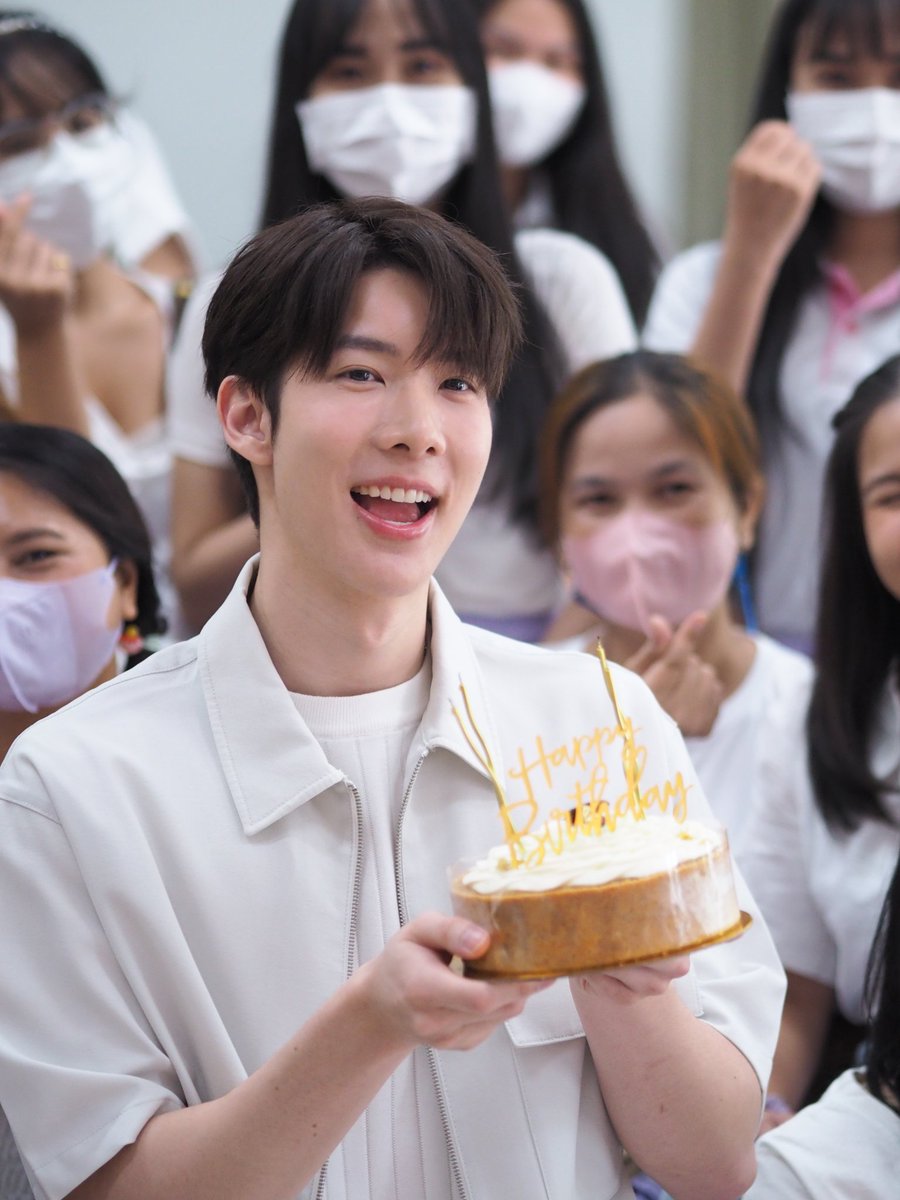 candlecolour's tweet photo. เค้กที่มีคนมาอวดว่าอร่อย กินอยู่คนเดียว ไม่แบ่งเลยนะ

@kavinpat_t
#HappyKVPday
#kavinkvp https://t.co/CTIJnx479x