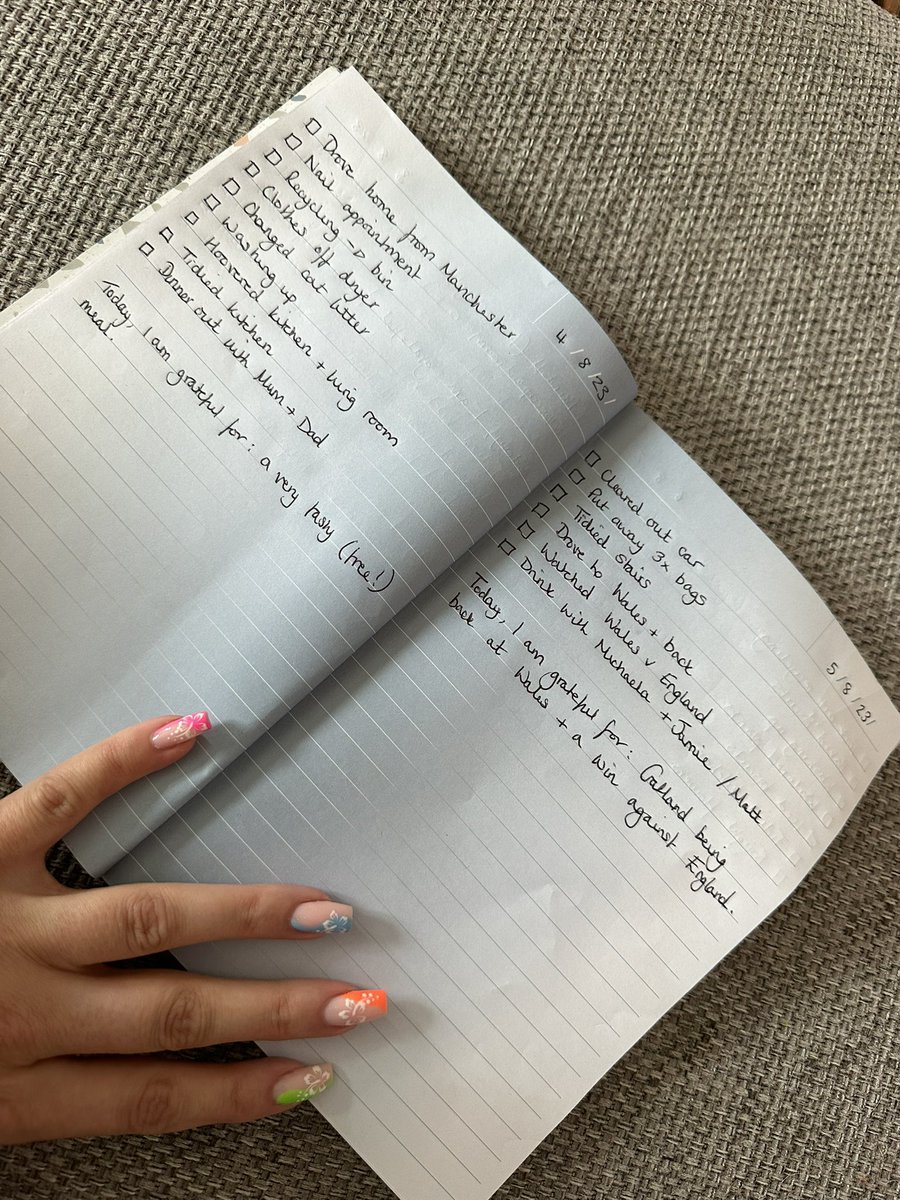 Emily Weston tweet media