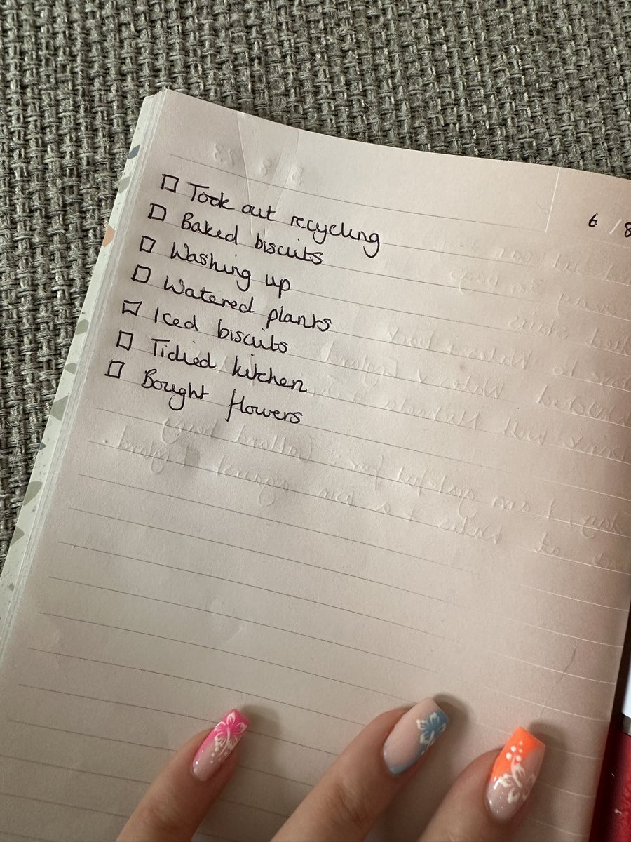 Emily Weston tweet media