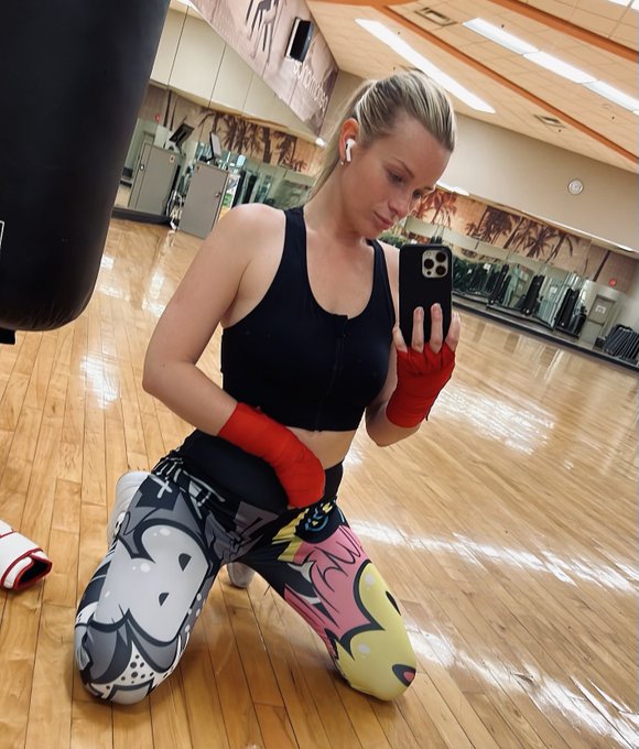 I almost feel like I can kick someones ass lol. https://t.co/QkT6ZAtSpv<a href="/tag/ukraine"class="tags"><span>#ukraine</span></a><a href="/tag/ukraineindependenceday"class="tags"><span>#ukraineindependenceday</span></a>