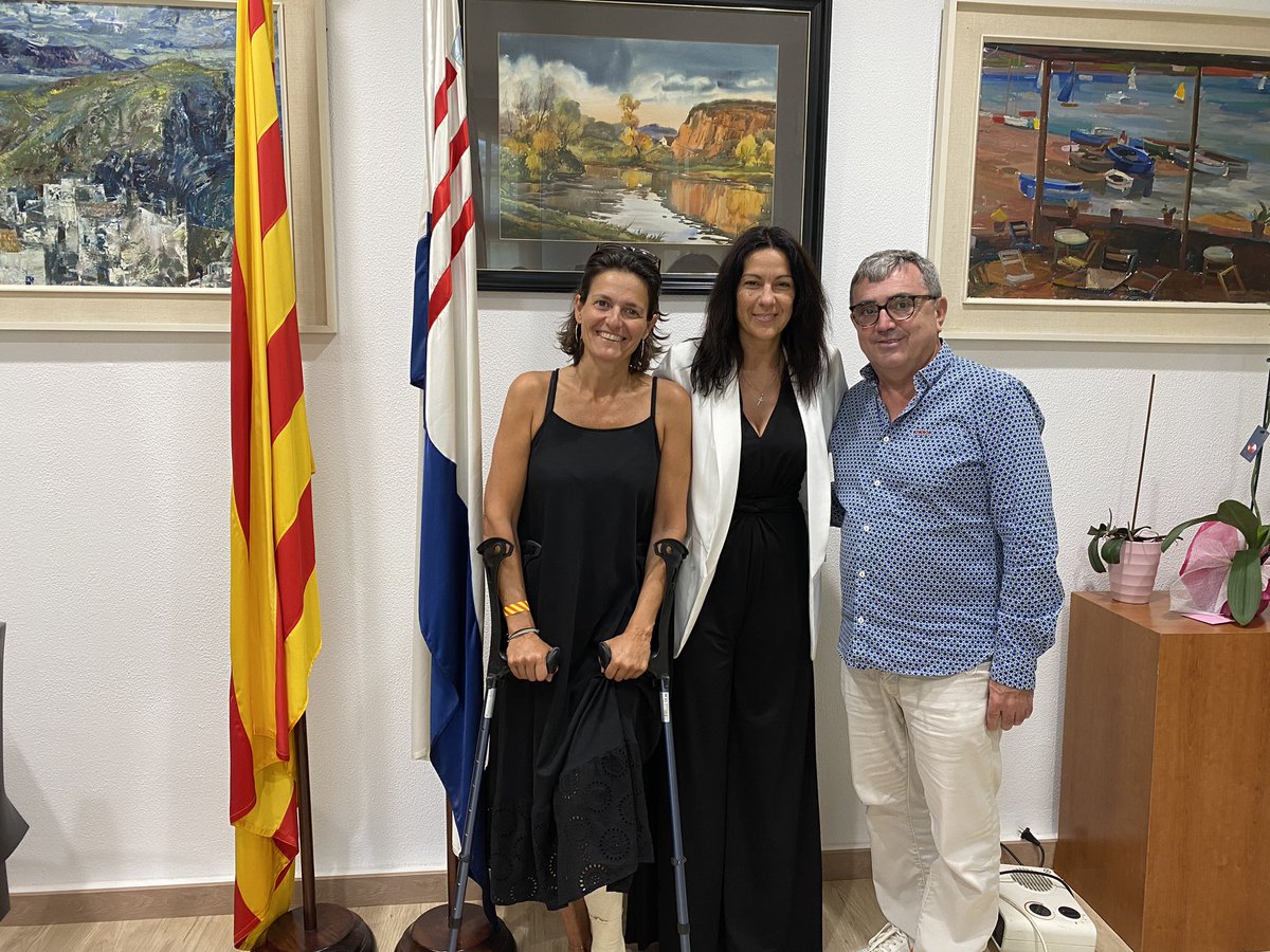 Avui, el president de l'ACG <a href="/MGotanegra/">Miquel Gotanegra</a> i la directora general de turisme <a href="/MartaDomenech1/">Marta Domenech</a> visiten el Càmping Sant Miquel a Colera després de l'incendi #IFPortbou que ha patit el municipi i on es repira total normalitat, i s'han reunit amb l'alcaldesa de Llançà.