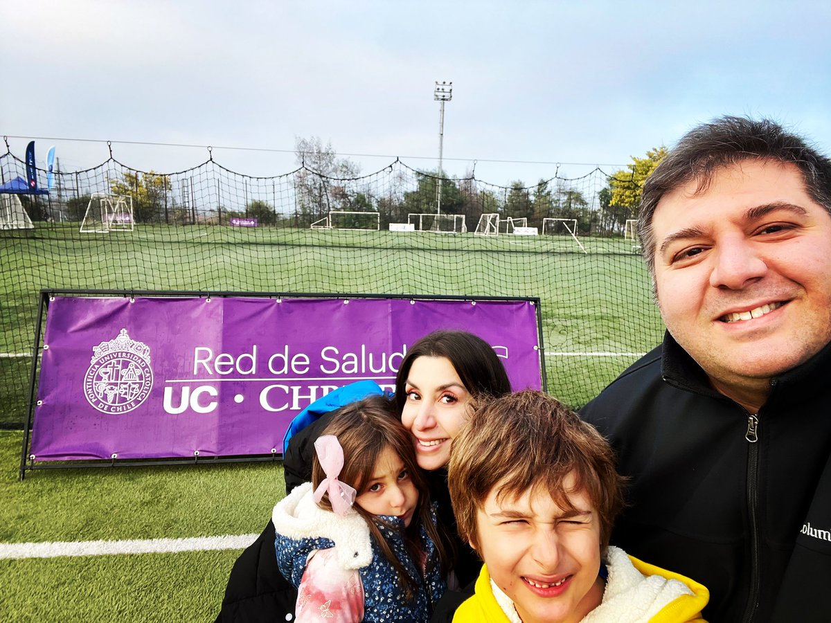 DrZalaquett's tweet photo. Foto institucional @ucchristus junto a la Dra. Macarena Zalaquett, que a partir del 14 de Agosto abrirá consulta de Geriatría en Centro Médico Escuela Militar.

https://t.co/nn4H4mZFxp https://t.co/t70vNLaK1q
