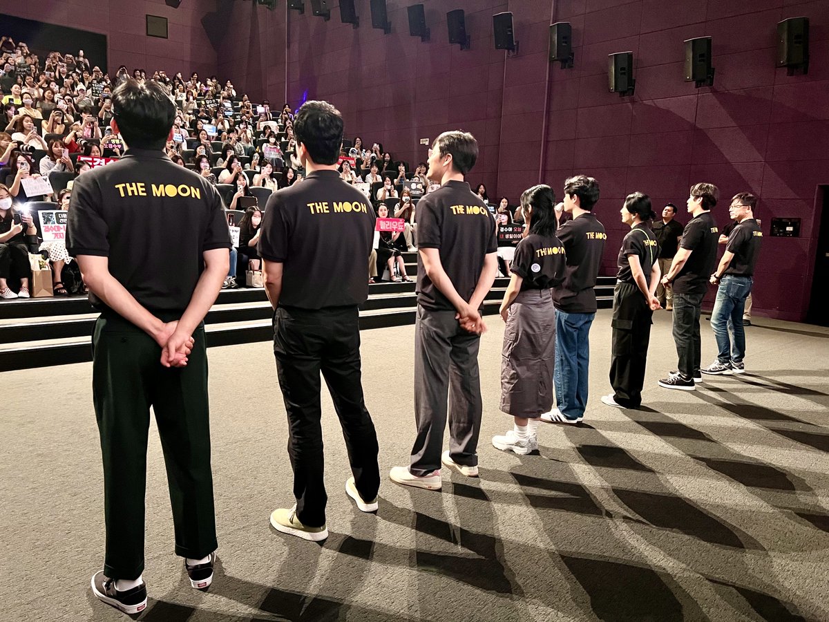 CJENMMOVIE's tweet photo. 폭염보다 뜨거운 '더문지기'의 사랑❤️‍🔥
Team <더 문> 서울 무대인사 PERFECT하게 완료!

돌아오는 주말 다시 만나요🫶

#더문 #themoon #김용화감독 #설경구 #도경수 #김희애 #박병은 #조한철 #최병모 #홍승희 #절찬상영중 #영화더문 #우주생존드라마 #우주영화 #올여름엔_달캉스 https://t.co/fsdLw7FVad