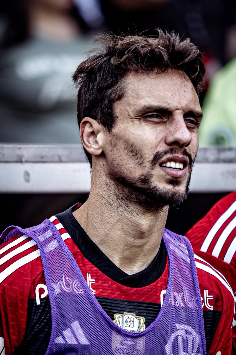 Você escalaria Rodrigo Caio como titular na partida de hoje? 

📸: Equipe RaFla Mello | <a href="/click__mj/">Matheus Sanches | ClickMJ</a>